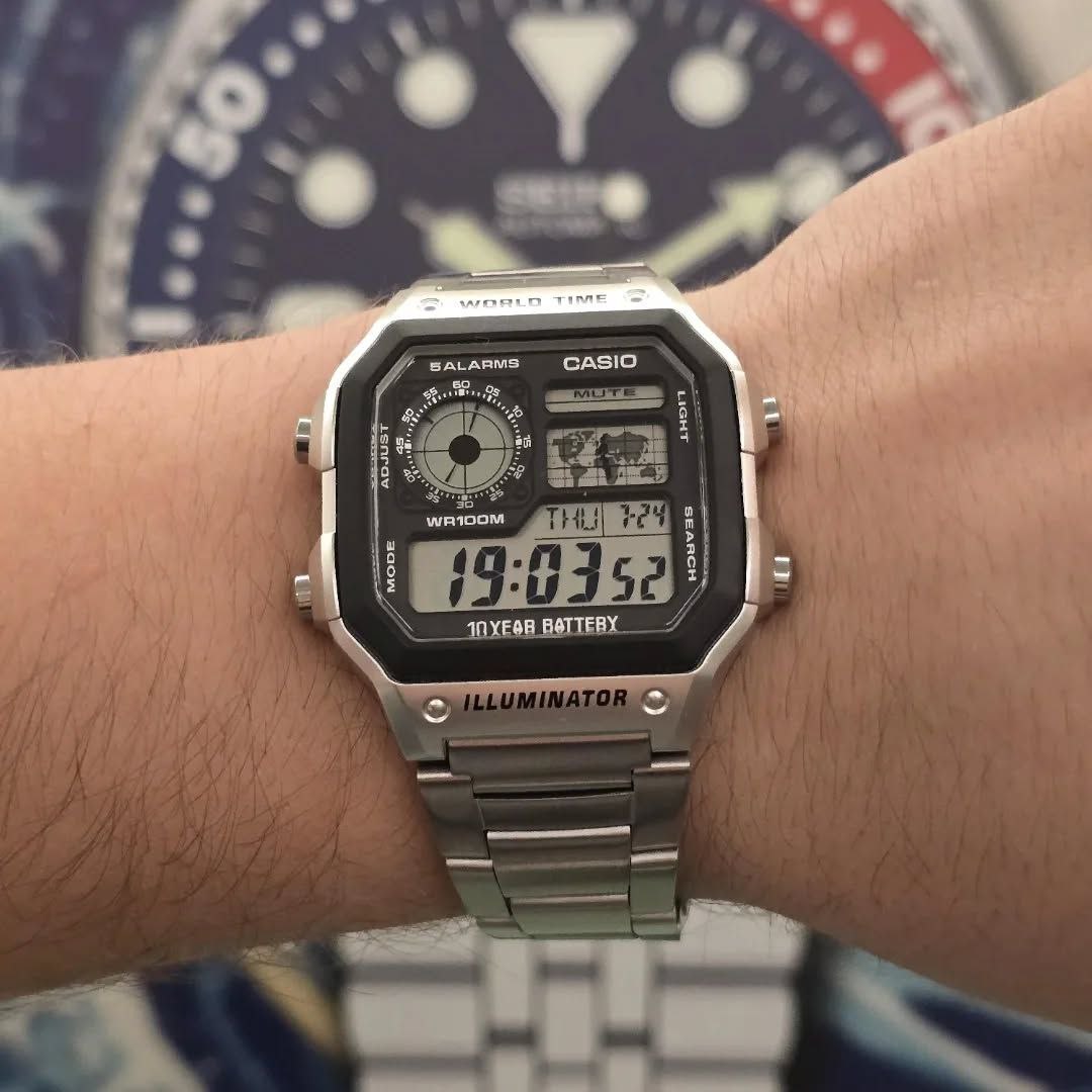 Casio AE-1200WHD-1AVDF.