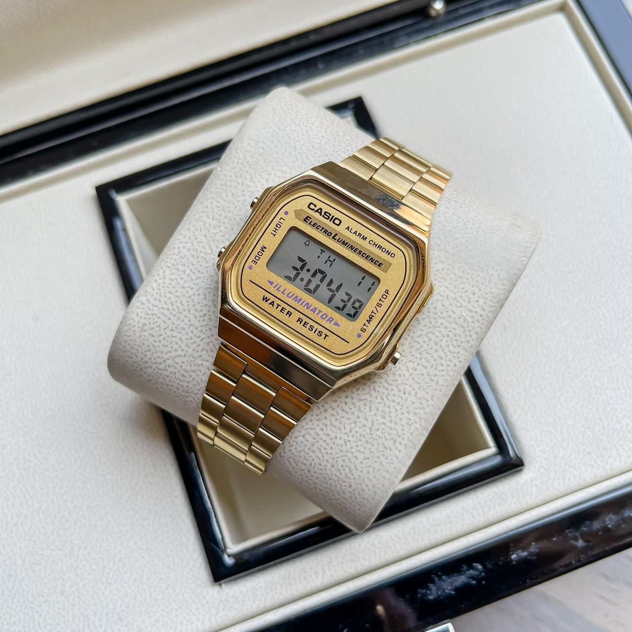 Casio A168WA-1 Vintage watch
