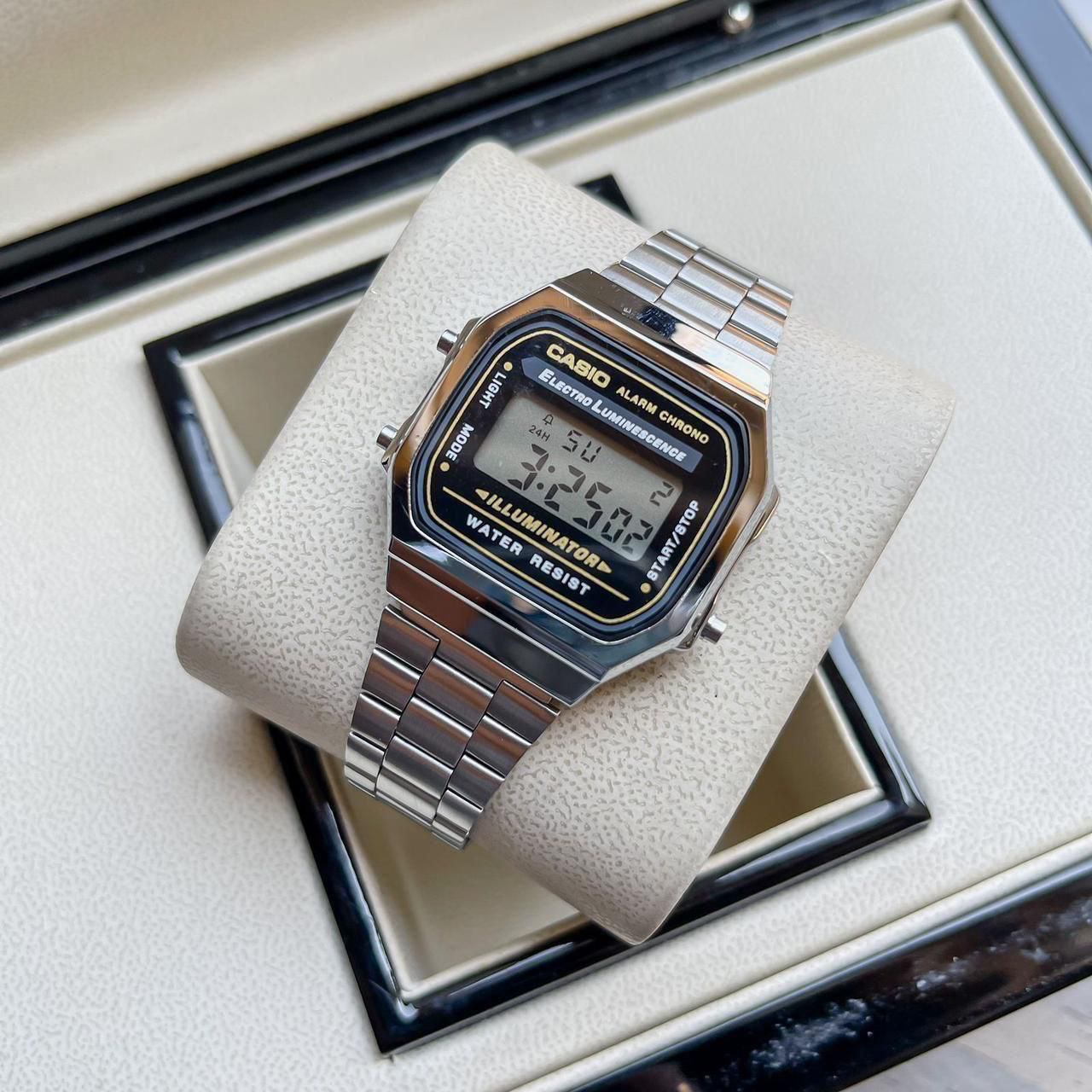 Casio A168WA-1 Vintage watch